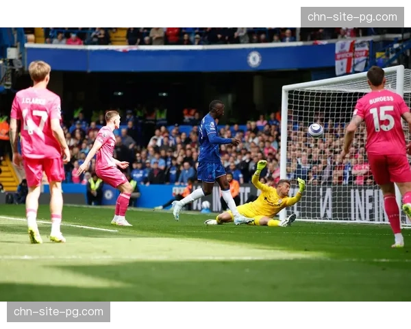 诺丁汉森林战平水晶宫 保级压力持续增加 诺丁汉森林战平水晶宫 保级压力持续增加